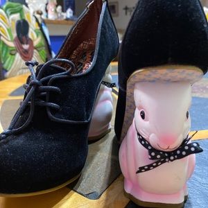 IRREGULAR CHOICE Bunny Oxford high heels